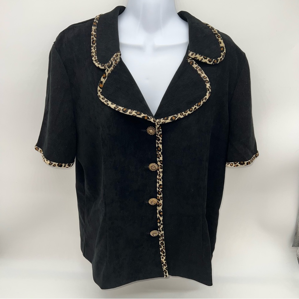 Courtenay Women’s Short Sleeve Casual Black Button Down Top w/Leopard Print Trim